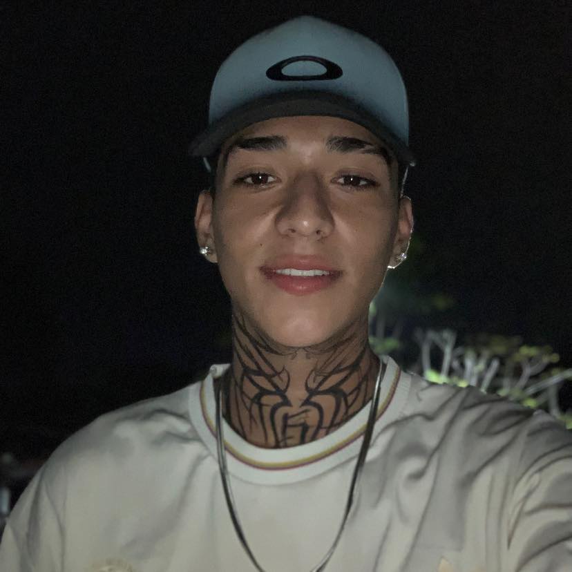 <em>Andres Valencia</em>